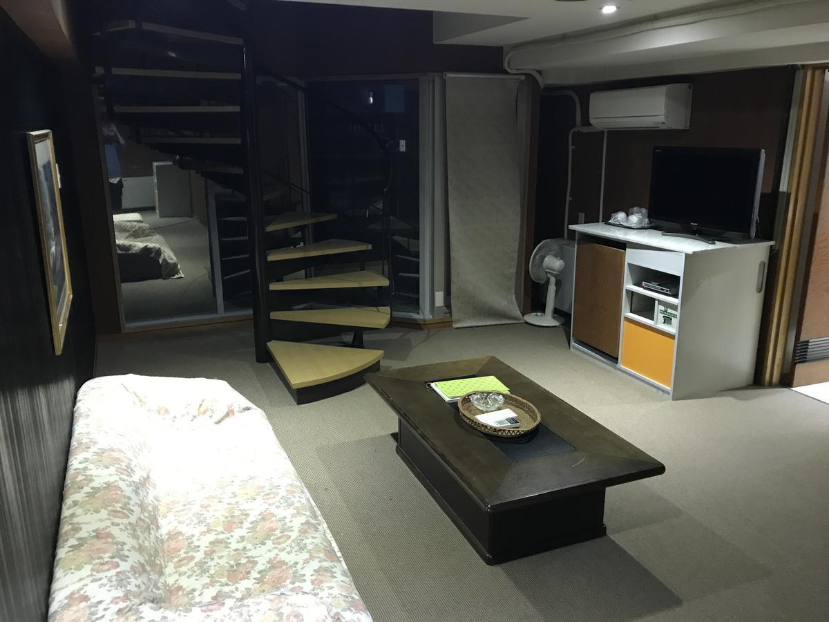 Hotel One Love (Adults Only) Osaka Bagian luar foto